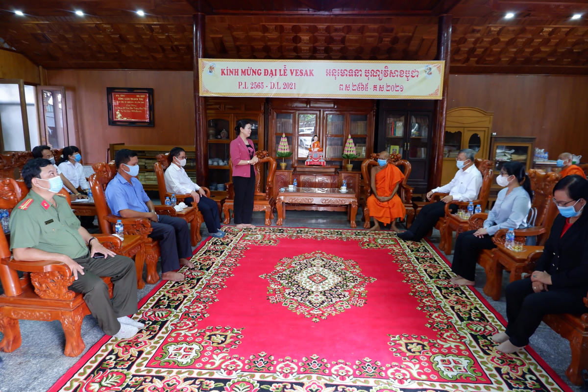 Phó Chủ tịch UBTƯ MTTQ Việt Nam Trương Thị Ngọc Ánh gửi lời thăm hỏi các vị Hoà thượng.