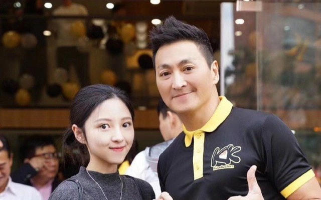 Hà Gia Kính phong độ, trẻ trung ở tuổi 61.  