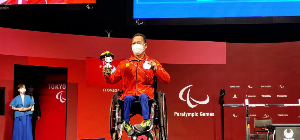 Lực sĩ Lê Văn Công giúp thể thao Việt Nam giành HCB Paralympic Tokyo 2021