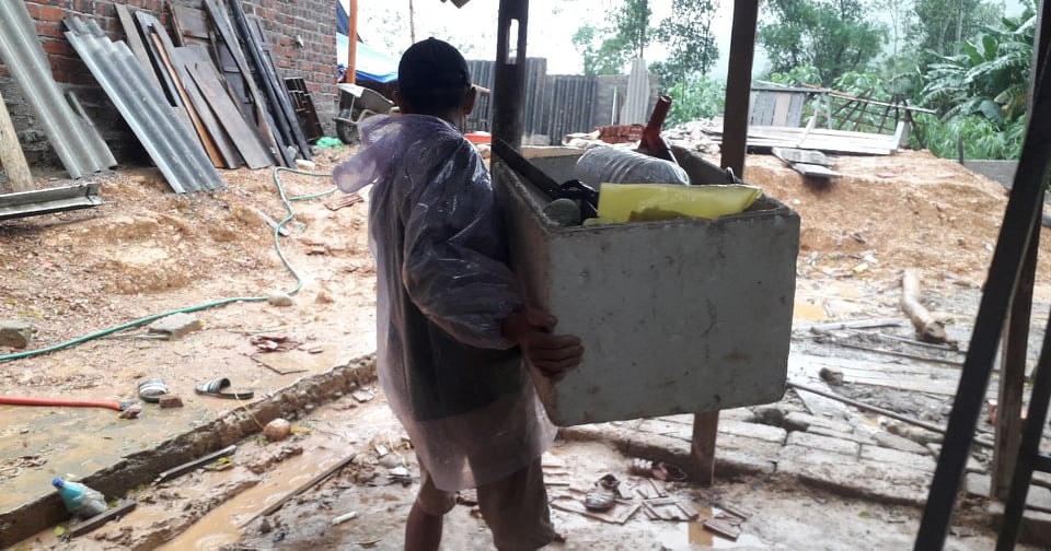 Đồ đạc cũng được cất giữ cẩn thận.