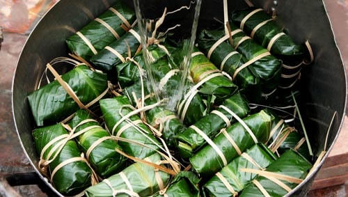 Bí kíp gói bánh chưng đẹp và vuông trong ngày Tết