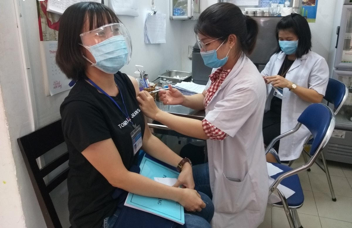 Khánh Hòa đẩy nhanh tiến độ tiêm Vaccine phòng Covid-19 cho người dân.