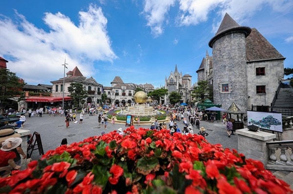 Khu du lịch Bà Nà Hills đã mở cửa đón khách trở lại.