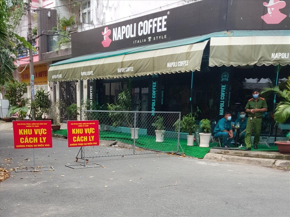 Hiện trường khu vực nơi BN589 ở bị phong toả.