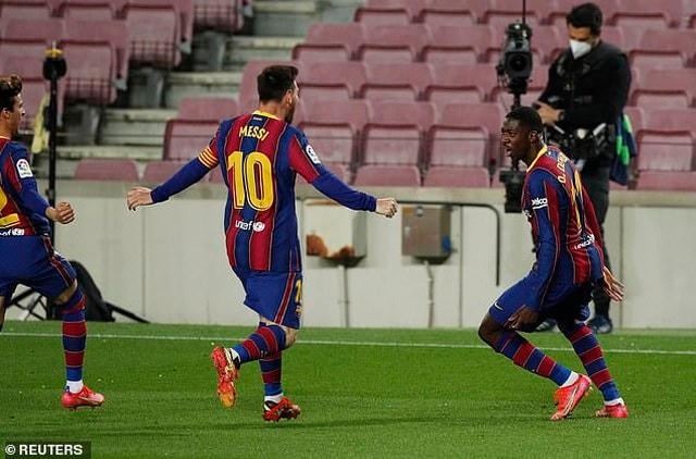 Niềm vui chiến thắng của các cầu thủ Barcelona.