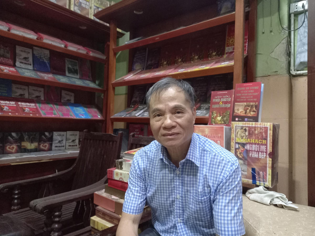 Tiến sĩ Nguyễn Hoàng Điệp, Giám đốc Trung tâm dịch thuật, dịch vụ văn hoá và khoa học công nghệ.