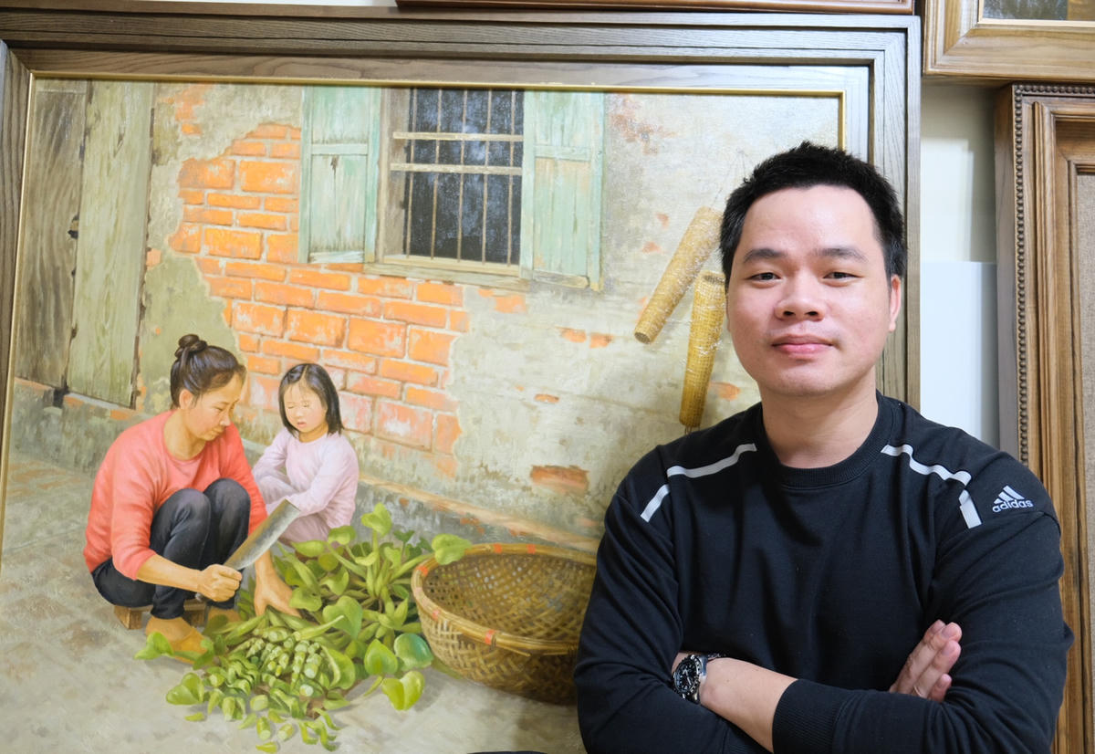 Họa sĩ Trần Nguyên. Ảnh: NVCC. 