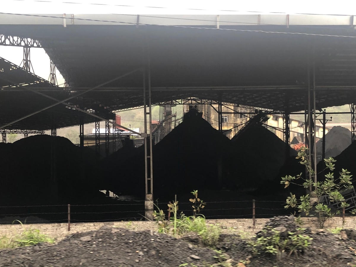 Khu vực tuyển than của Mỏ Phấn Mễ. Ảnh: Hà An.