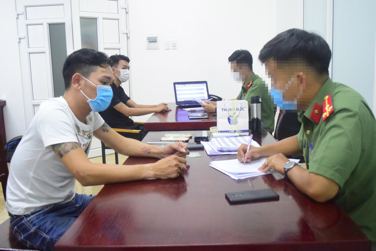 Cơ quan chức năng đang làm việc với các đối tượng liên quan đến đường dây đánh bạc qua mạng.