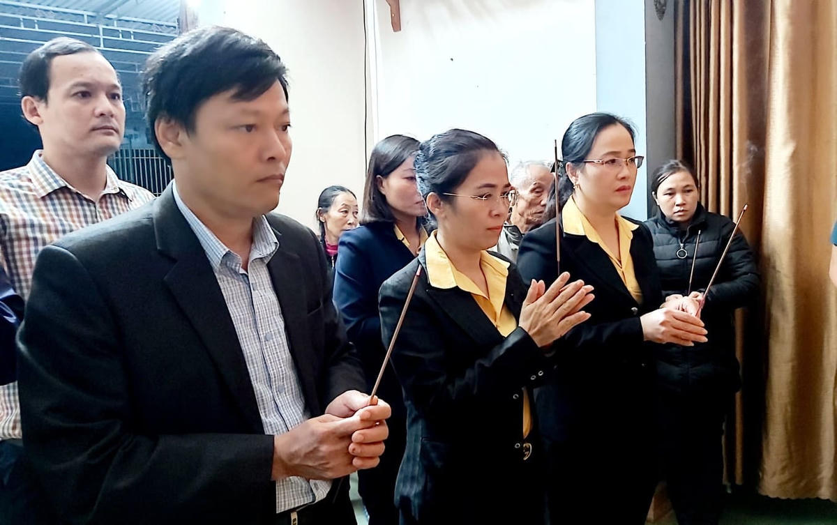 MTTQ tỉnh Nghệ An trao quà cho thân nhân 4 liệt sĩ hy sinh tại Rào Trăng 3