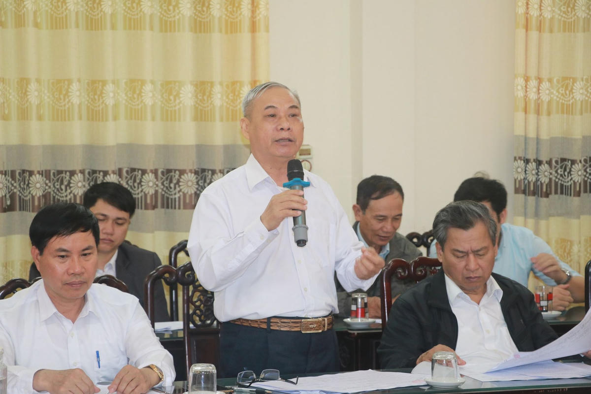 Ông Lưu Mạnh Lực, Phó Chủ tịch Hội Cựu chiến binh tỉnh phát biểu thảo luận.