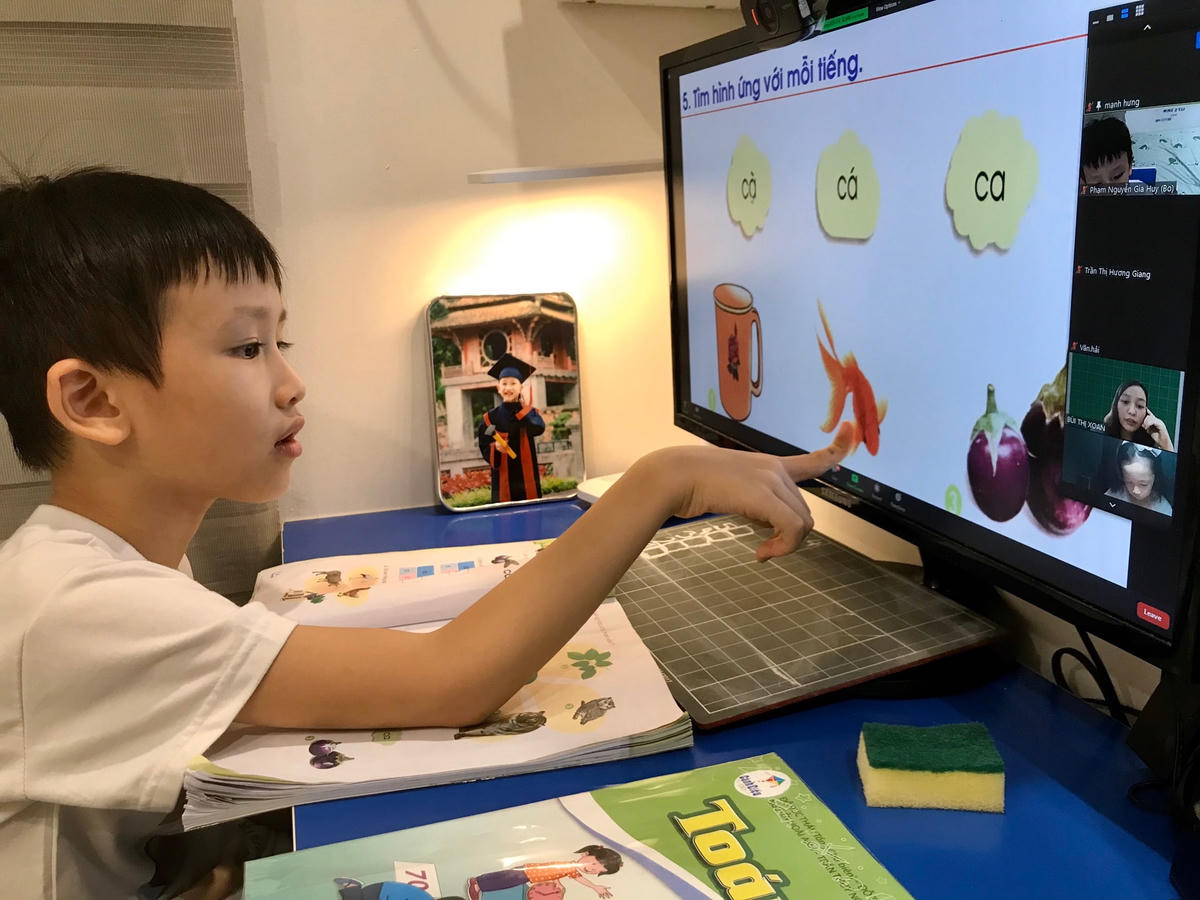 Đối với lớp 1, lớp 2, bài kiểm tra định kỳ được tổ chức bằng hình thức trực tiếp.