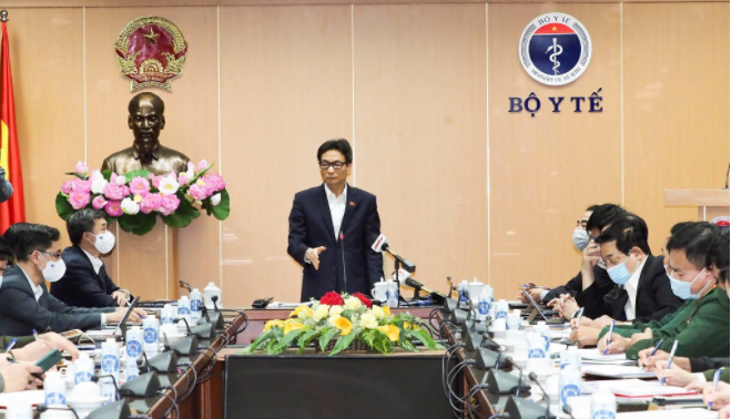 Phó Thủ tướng Chính phủ Vũ Đức Đam, Trưởng Ban Chỉ đạo Quốc gia Phòng chống dịch Covid-19 phát biểu tại cuộc họp. (Ảnh: Tuấn Anh)