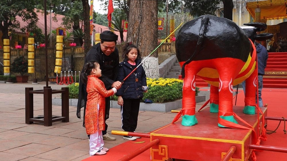 Buổi tái hiện là dịp tốt để người Việt Nam ngày nay nhìn lại giá trị lịch sử quý giá và đa dạng của đất nước, đặc biệt đối với thế hệ trẻ, chủ nhân tương lai của đất nước. (Ảnh: Vietnam+).