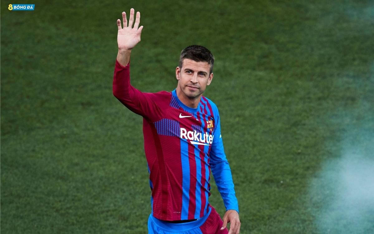 Pique chạm mốc ghi 50 bàn cho Barca.