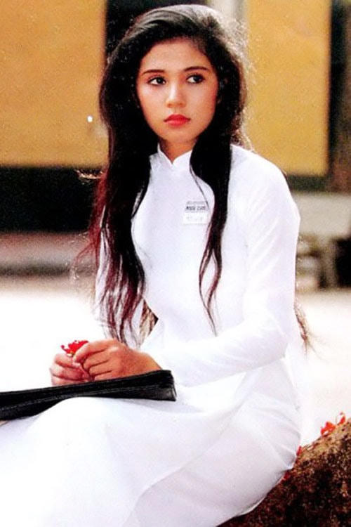 Trải qua nhiều thăng trầm của cuộc sống, "người đẹp Tây Đô" Việt Trinh hiện tại vẫn rất xinh đẹp.