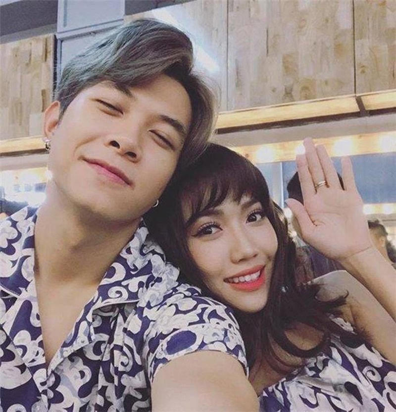 Cặp đôi “chị em” của showbiz Việt.