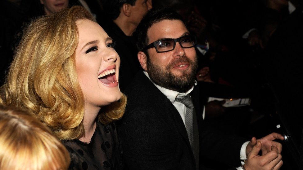 Adele cùng chồng cũ, Simon Konecki đã tuyên bố chia tay từ tháng 9/2019 sau 8 năm chung sống. Ảnh: BBC.
