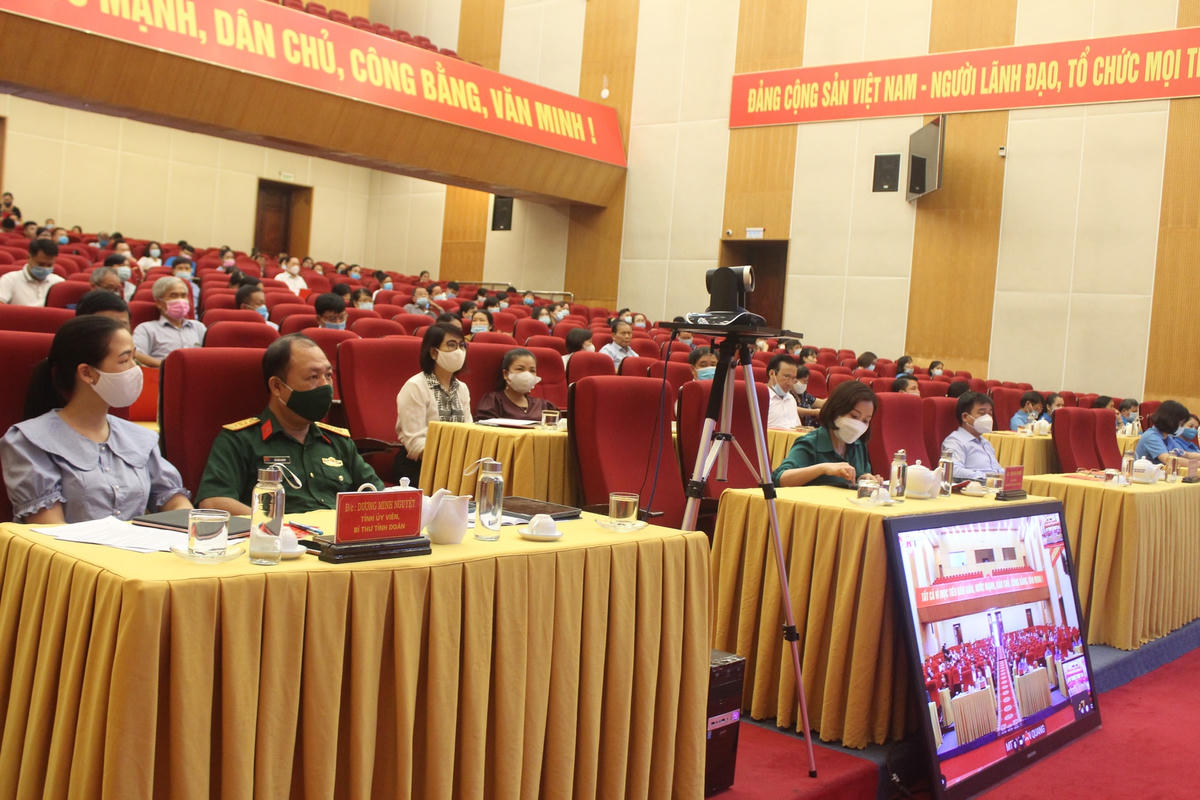 Các đại biểu tham dự Hội nghị tại điểm cầu tỉnh Tuyên Quang.
