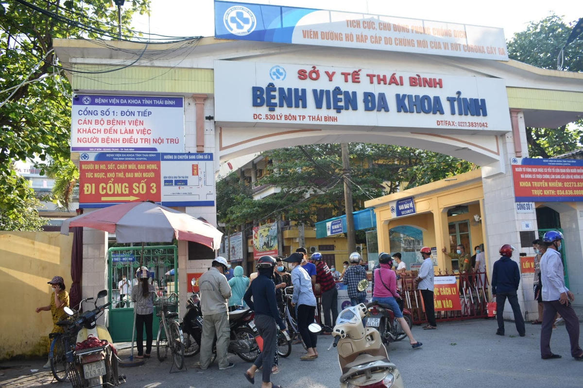 Bệnh viện Đa khoa tỉnh, nơi các bệnh nhân Covid-19 đang điều trị cũng được phong tỏa.
