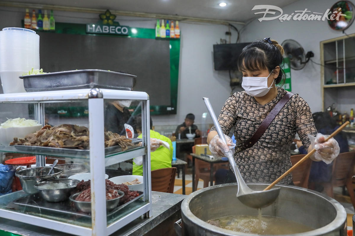 Được bán hàng trở lại là sự mong mỏi rất lâu của nhiều chủ quán.