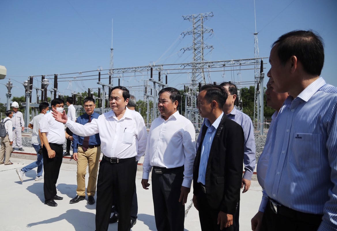 Chủ tịch Trần Thanh Mẫn dự khánh thành Nhà máy điện mặt trời Hậu Giang