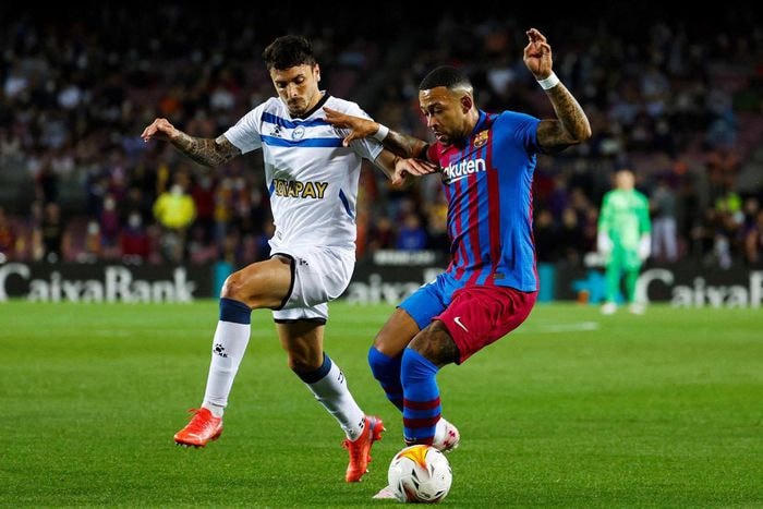 Barca hướng đến 3 điểm trước Alaves