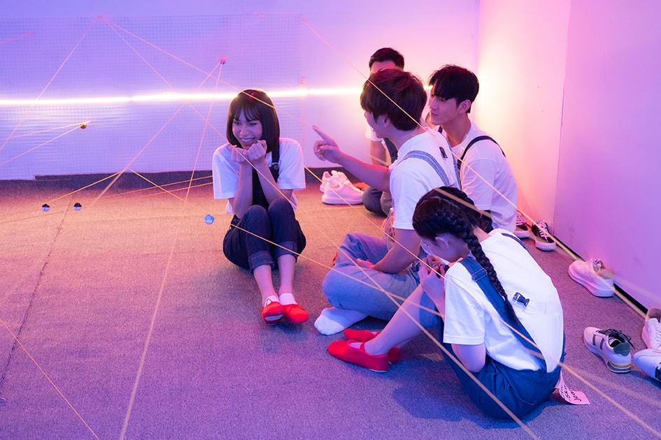 Tuấn Trần dồn ép Link Lee để giao ra gợi ý.