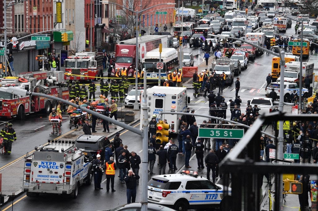 Vụ xả súng diễn ra đúng vào giờ cao điểm tại New York. Ảnh: AFP.