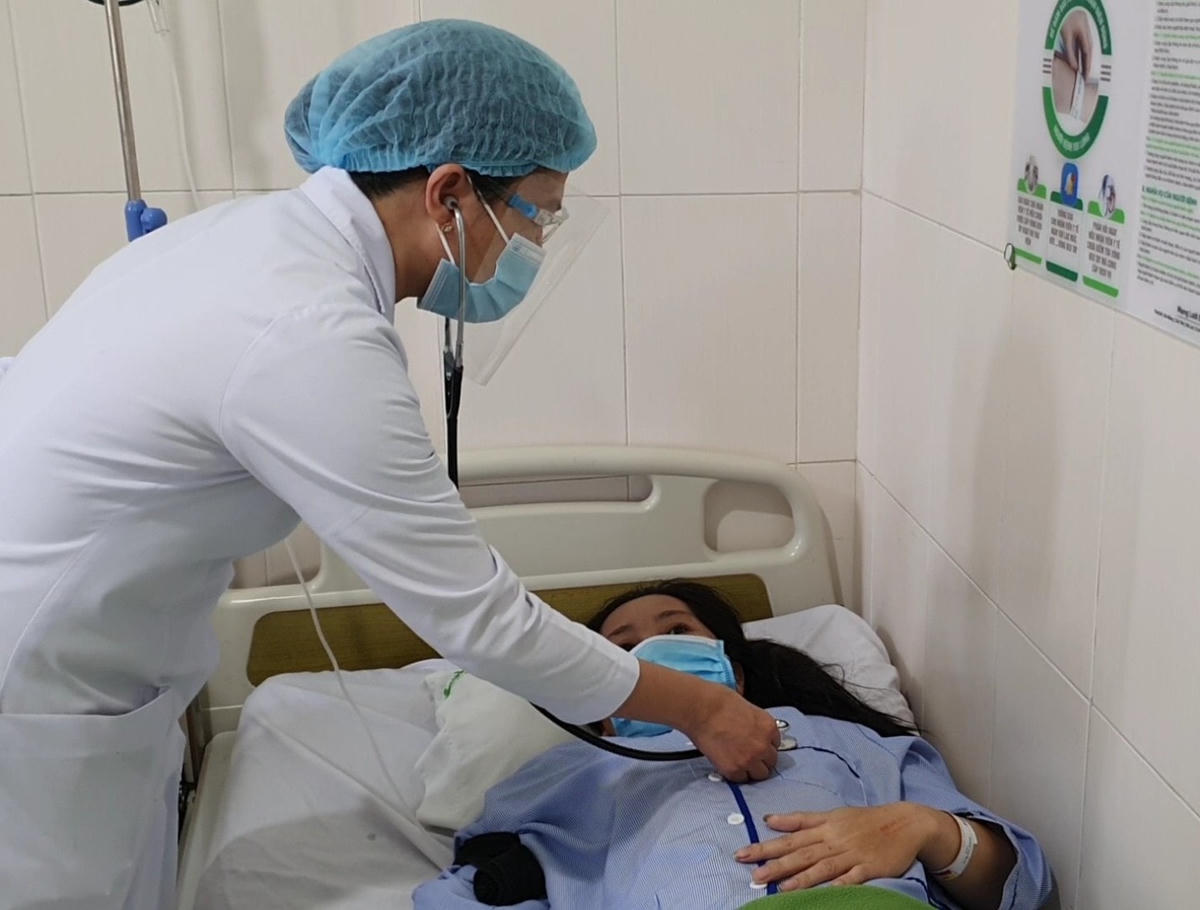 Bệnh nhân nữ được cấp cứu bkipj thời, hiện sức khoẻ đã dần hồi phục. 