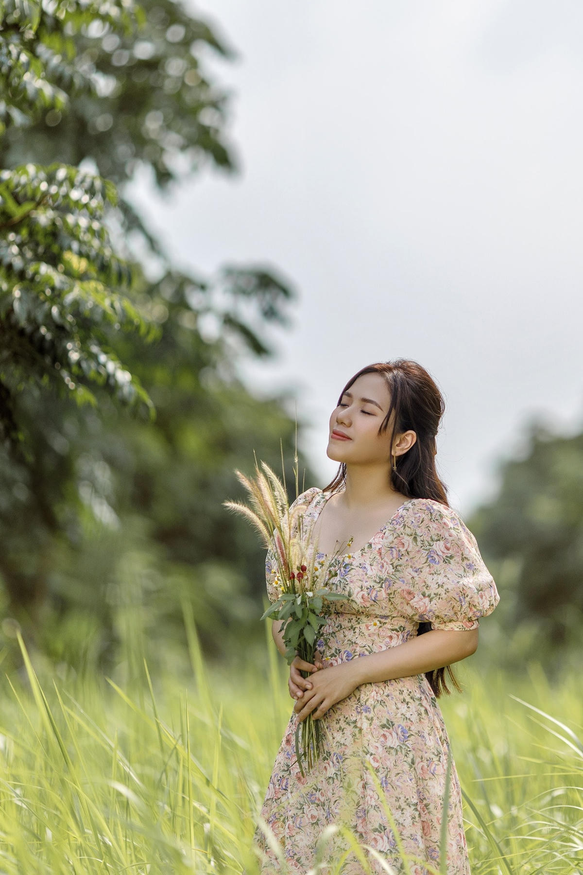 Thùy Chi thể hiện 9 ca khúc mới trong album của Đức Trí. Ảnh: FBNV. 