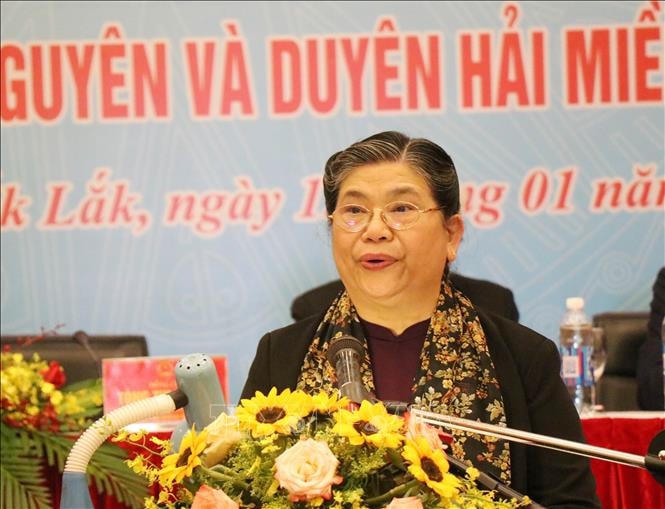 Ủy viên Bộ Chính trị, Phó Chủ tịch thường trực Quốc hội Tòng Thị Phóng phát biểu tại Hội thảo. Ảnh: TTXVN.