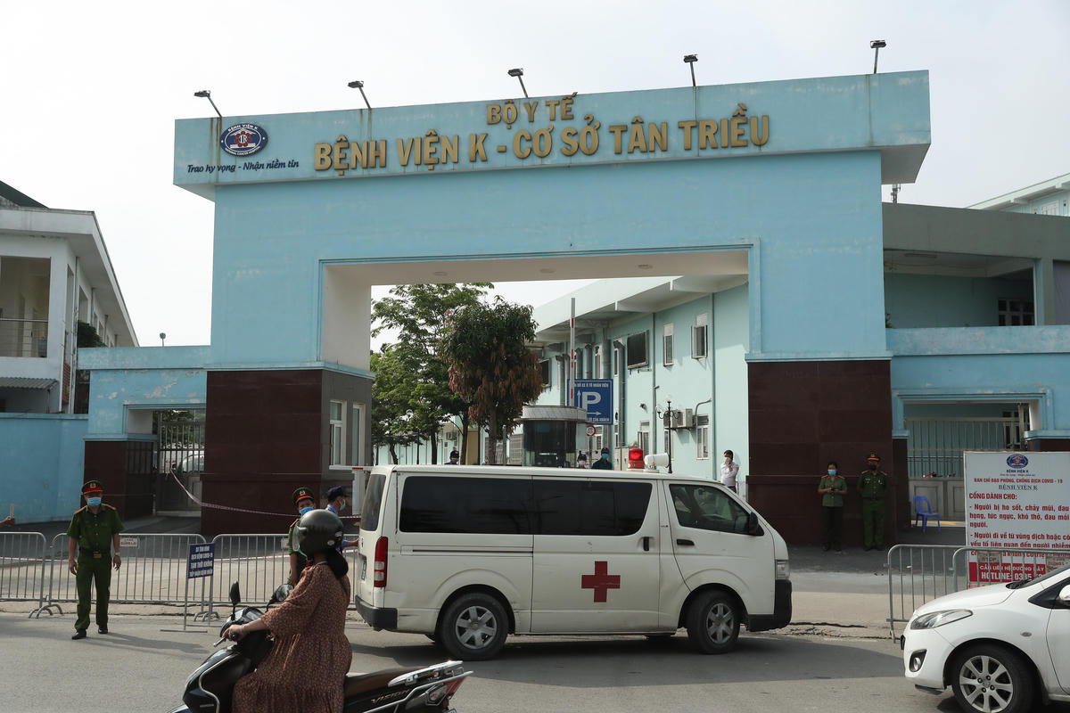 Hà Nội căng mình chống dịch