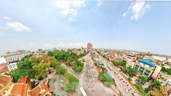 Trong nhiệm kỳ tới, Hà Nội đặt mục tiêu giải quyết nhiều việc lớn như Quy hoạch sông Hồng, chuyển đổi số, chính quyền đô thị, giải quyết các vấn đề ùn tắc giao thông, ô nhiễm môi trường.... Ảnh: Hoàng Mạnh Thắng.