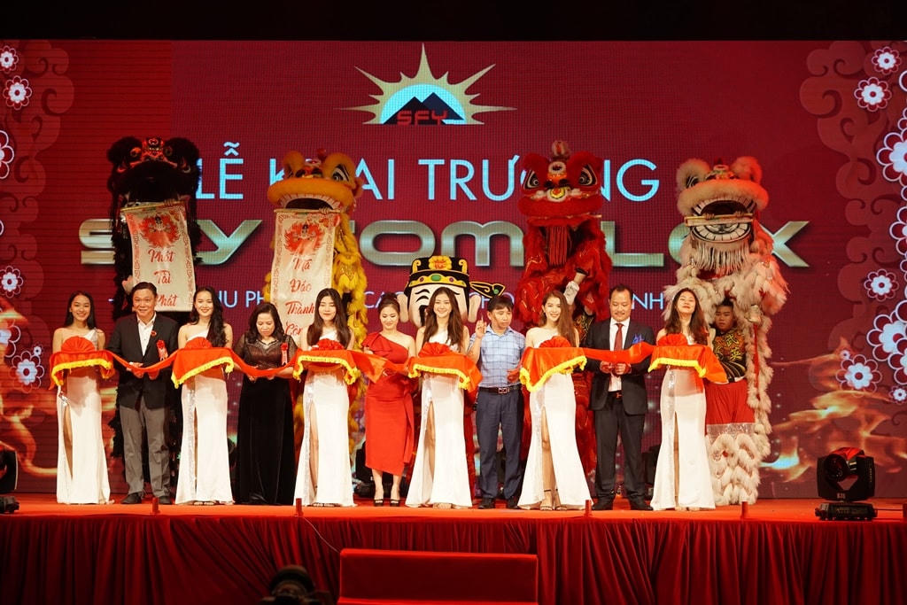 HĐQT Công ty CP Sun Fitness & Yoga Center cắt băng khai trương.