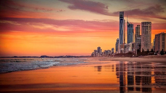 Bức “Hoàng hôn Dubai” chụp bởi Linda Ullathorne tại Dubai.  