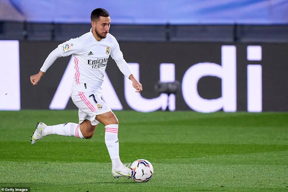 Eden Hazard  đá chính, nhưng không để lại dấu ấn.