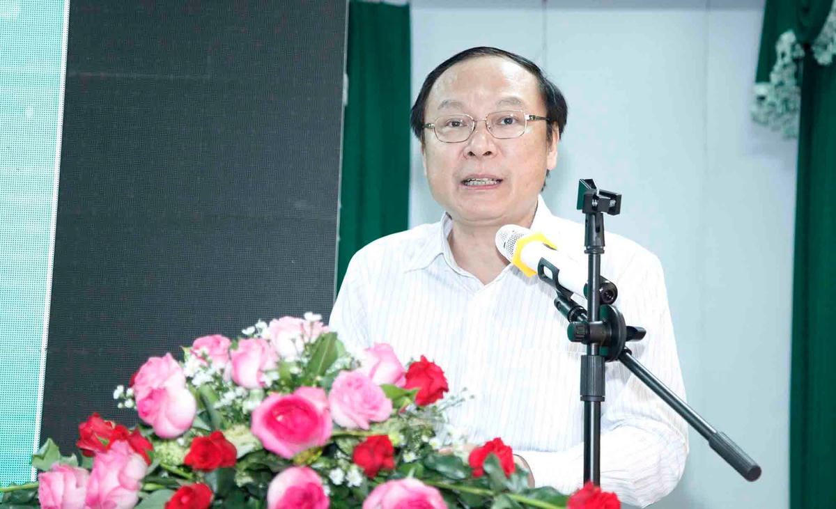 Thứ trưởng Bộ Tài nguyên và Môi trường Lê Công Thành phát biểu khai mạc Hội thảo.