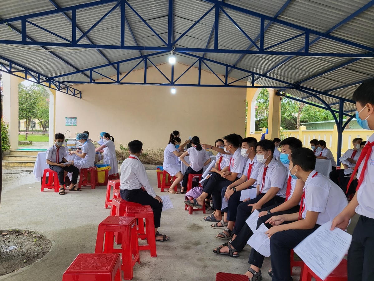 Học sinh trên địa bàn tỉnh Quảng Nam được tiêm vaccine Covid-19.