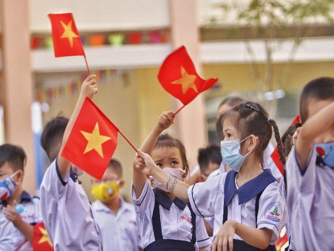 Dự kiến thầy và trò nhiều địa phương sẽ khai giảng năm học mới qua hình thức online.