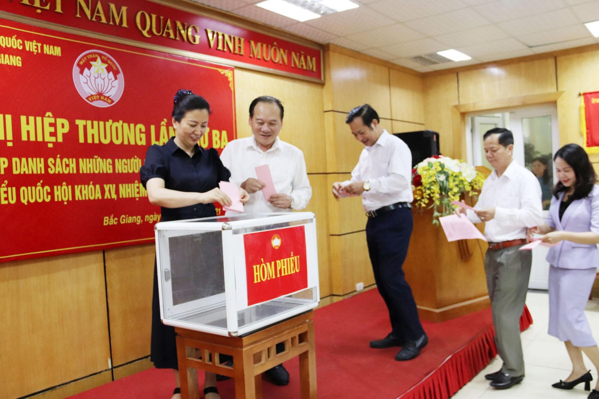 Bắc Giang: Vững vàng chống dịch, sẵn sàng cho ngày bầu cử