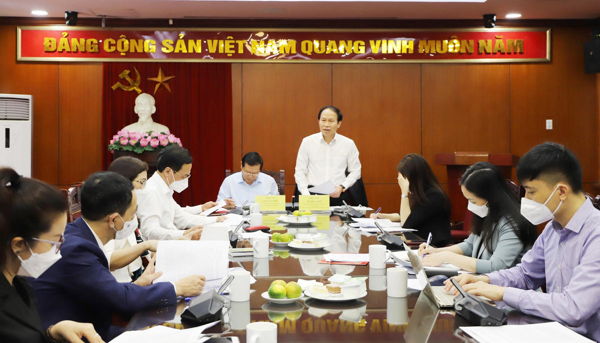 Quang cảnh buổi làm việc.