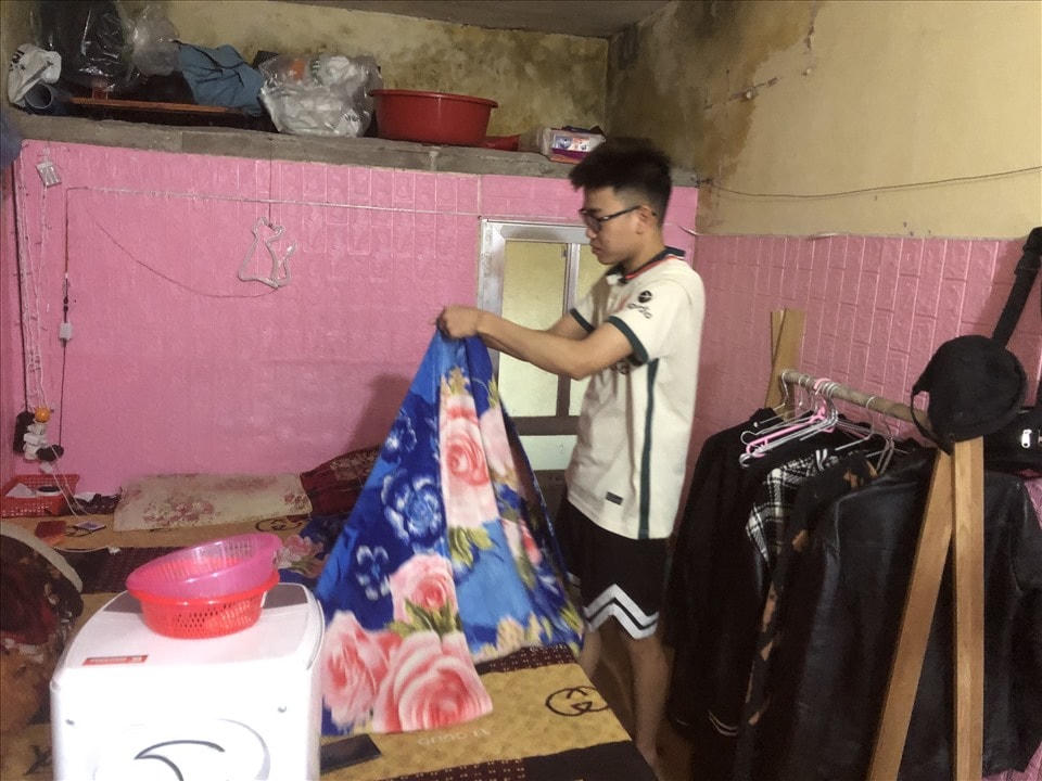 Việc làm, thu nhập của người lao động thấp nên đời sống bấp bênh. 