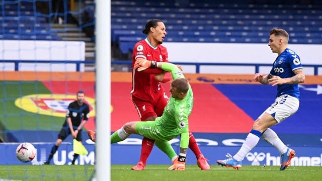 Chấn thương của Van Dijk là tổn thất quá lớn với Liverpool.