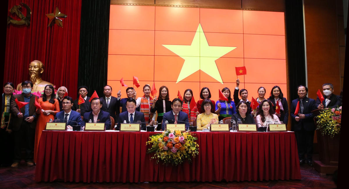 Thứ trưởng Bộ VHTTDL Hoàng Đạo Cương cùng các đại biểu tại buổi lễ. Ảnh: Quang Vinh.
