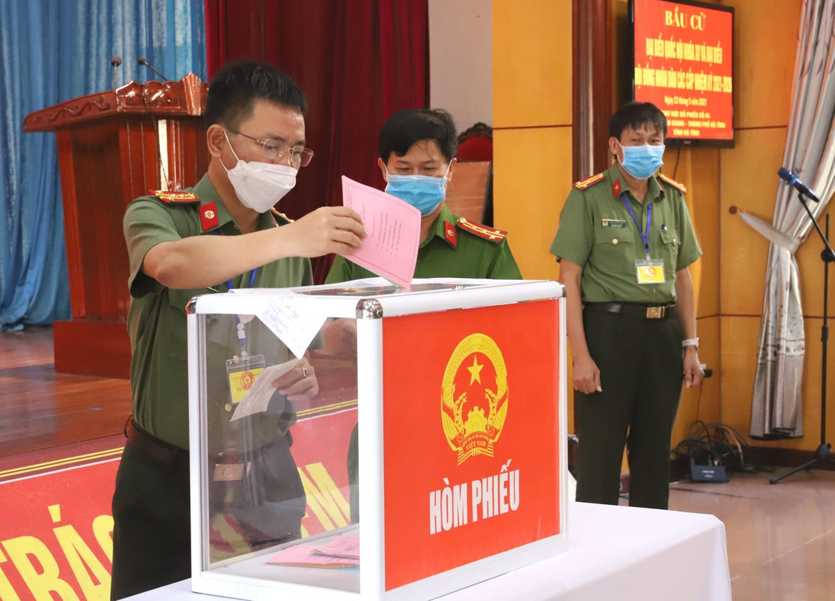 Hơn 85 vạn cử tri Hà Tĩnh đi bầu cử