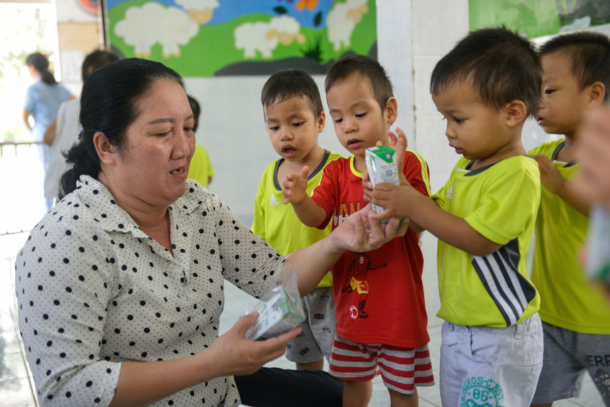 Quỹ sữa Vươn cao Việt Nam và Vinamilk tiếp tục hành trình kết nối yêu thương tại TP HCM