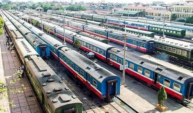 Ngành đường sắt Việt Nam đang đứng trước nhiều khó khăn. Ảnh: Quang Vinh.