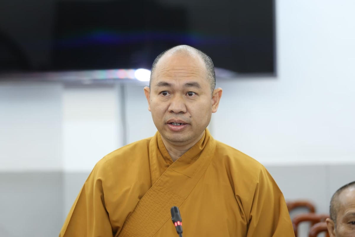 Thượng tọa Thích Đức Thiện, Phó Chủ tịch - Tổng Thư ký Hội đồng Trị sự GHPG Việt Nam phát biểu tại Hội nghị.