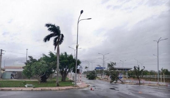Sân bay Chu Lai bị ảnh hưởng nặng nề của bão số 9. Ảnh: Báo Giao thông.
